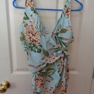 Kona Sol Woman's One Piece Swim Suit Large Blue Floral